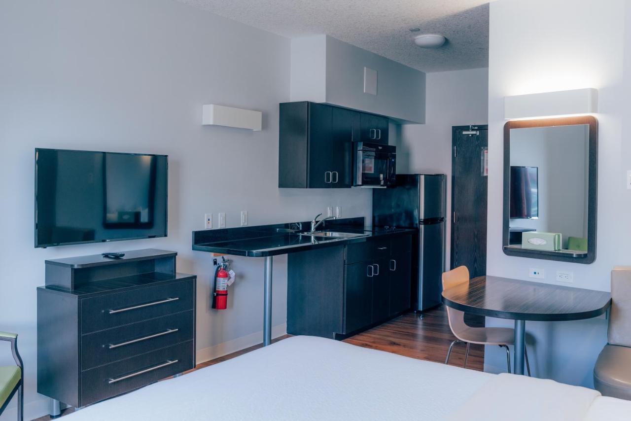 Motel 6 Airdrie Extérieur photo