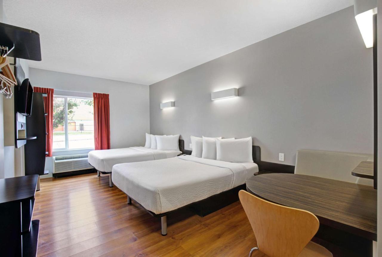 Motel 6 Airdrie Extérieur photo