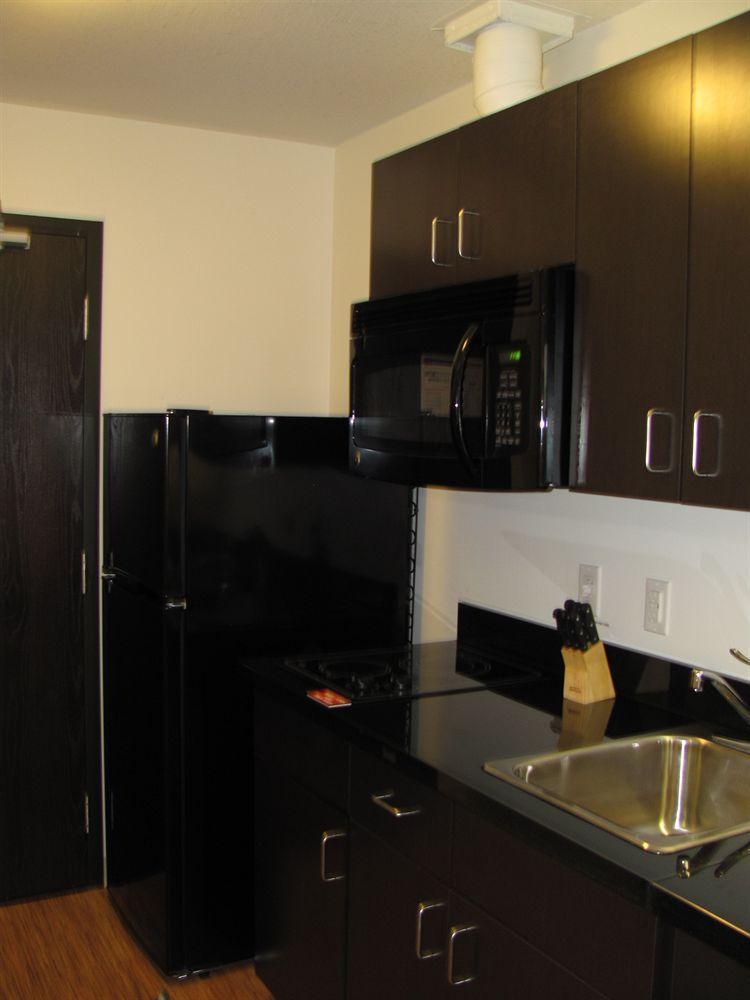 Motel 6 Airdrie Extérieur photo
