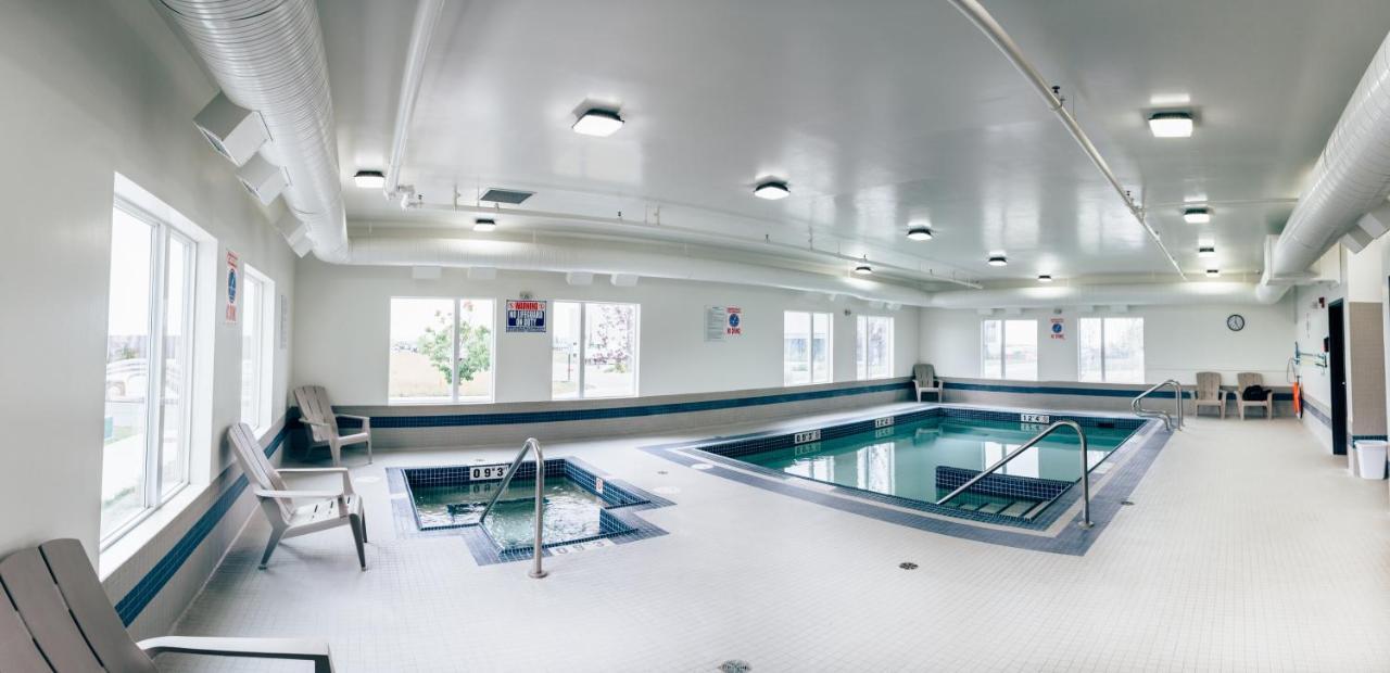 Motel 6 Airdrie Extérieur photo